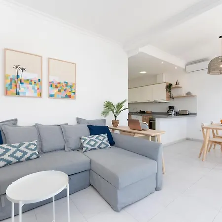 White&blue House 아게이크